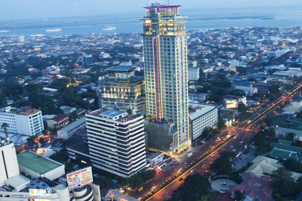 Crown Regency Hotel & Towers